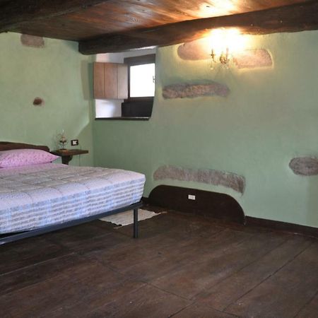 Il Borgo Di Monica Villa Domodossola Eksteriør billede