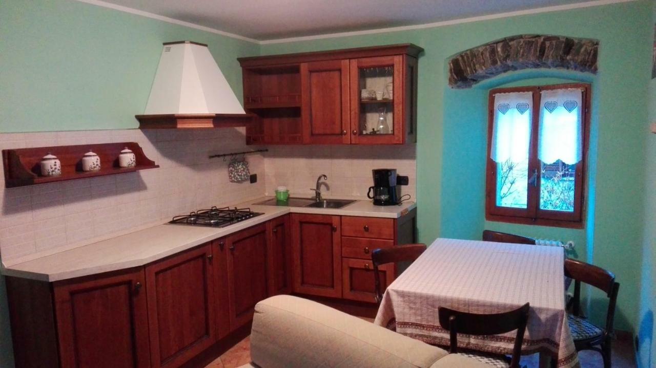 Il Borgo Di Monica Villa Domodossola Eksteriør billede