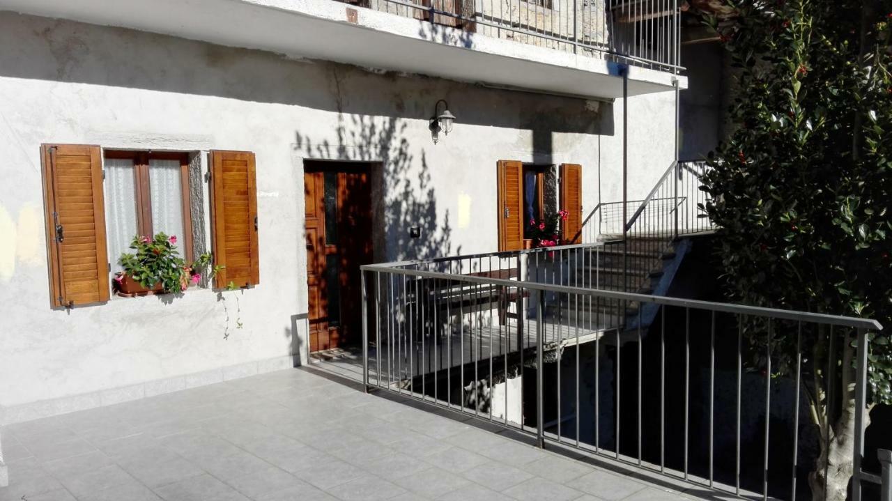 Il Borgo Di Monica Villa Domodossola Eksteriør billede
