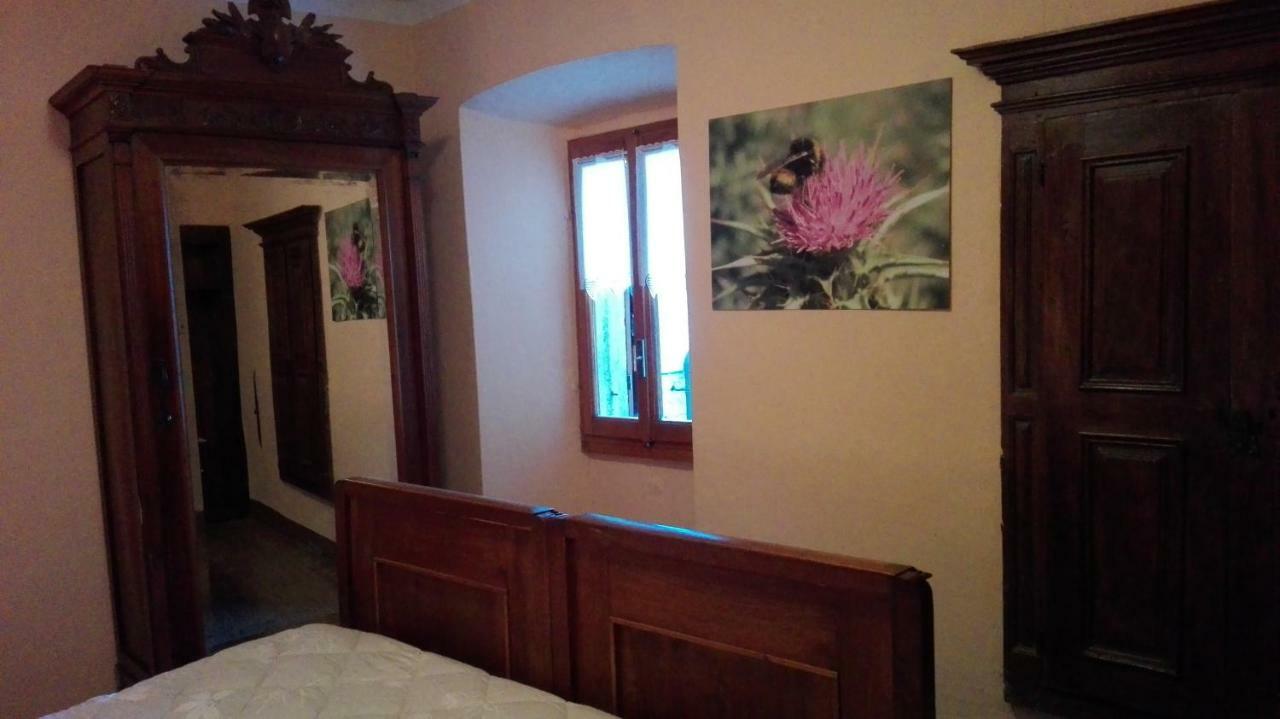 Il Borgo Di Monica Villa Domodossola Eksteriør billede