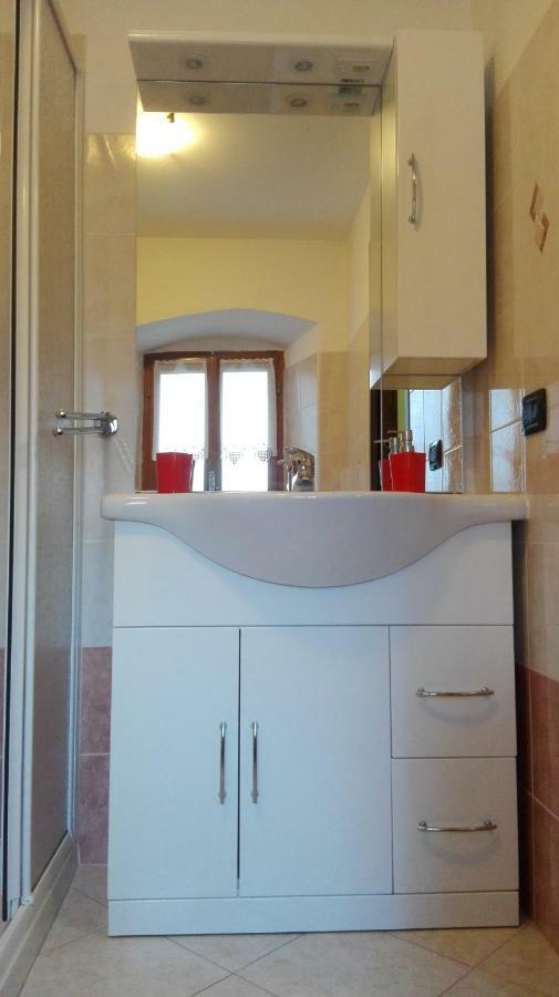 Il Borgo Di Monica Villa Domodossola Eksteriør billede
