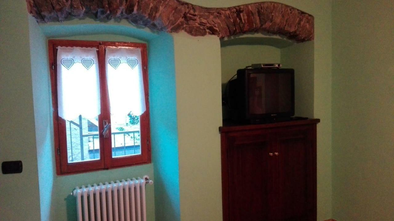 Il Borgo Di Monica Villa Domodossola Eksteriør billede