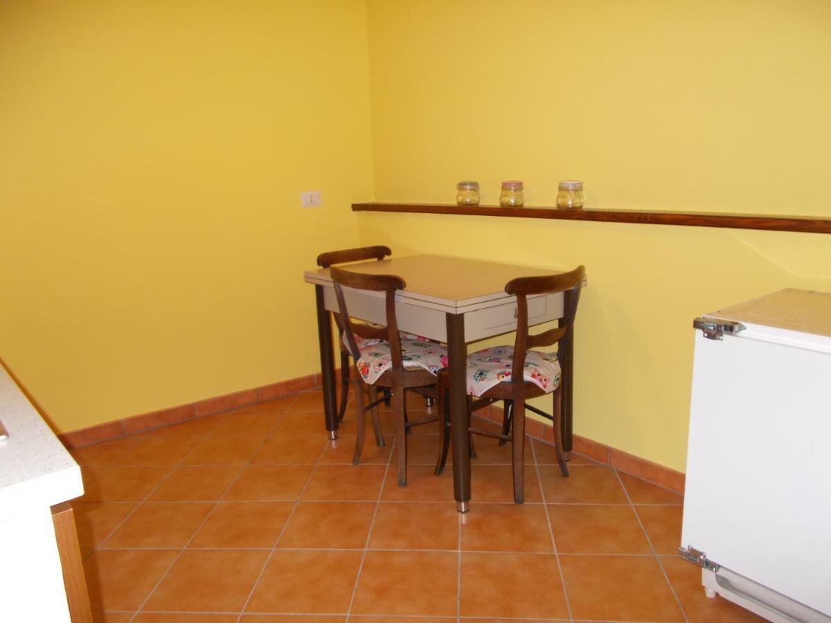 Il Borgo Di Monica Villa Domodossola Eksteriør billede