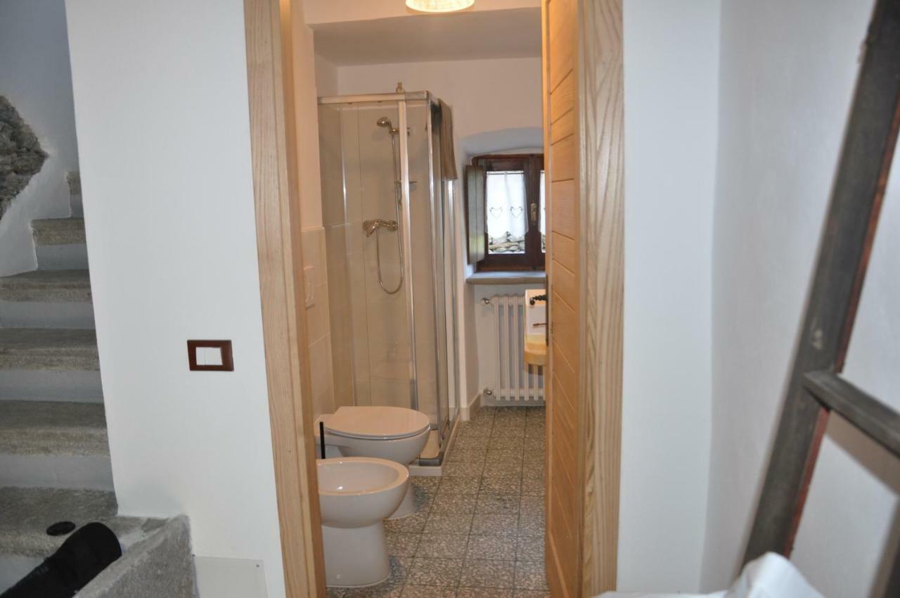 Il Borgo Di Monica Villa Domodossola Eksteriør billede