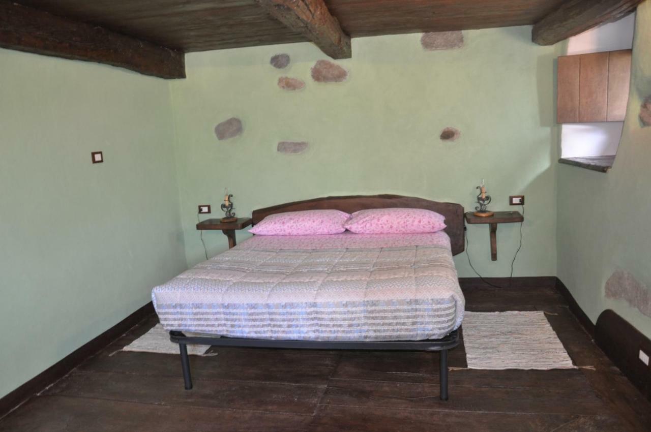 Il Borgo Di Monica Villa Domodossola Eksteriør billede